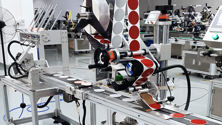 Why Are Round Labels More Suitable for Roller Labeling?